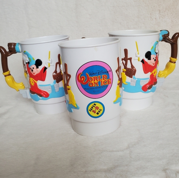 Vintage Disney-on-Ice Souvenir Mugs. Set of 3. - Picture 1 of 9